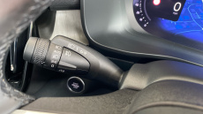 Volvo XC40 2.0 B4P Ultra Dark 5dr Auto Petrol Estate